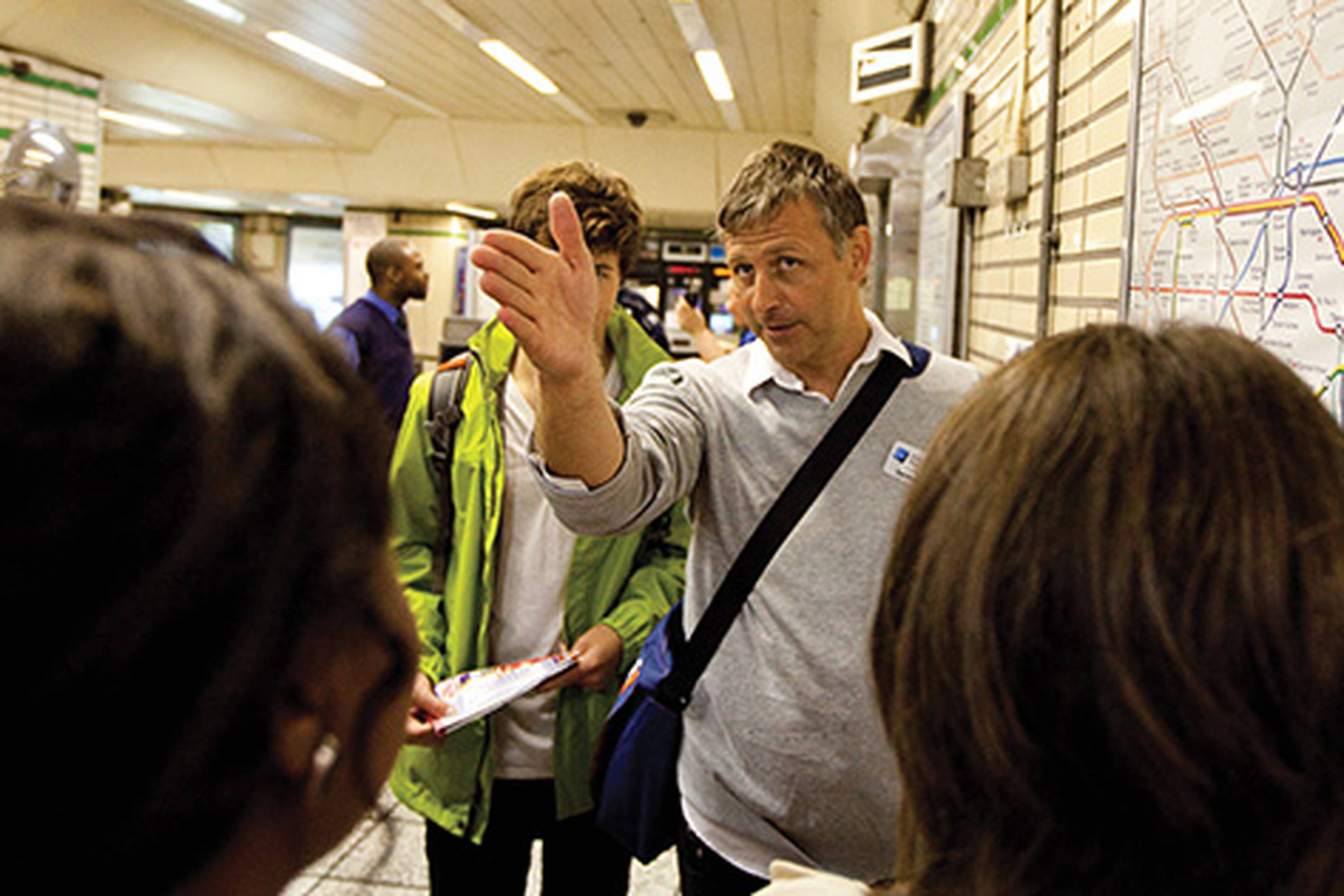 people_0001s_0034_etus_london_6-20-12_0527