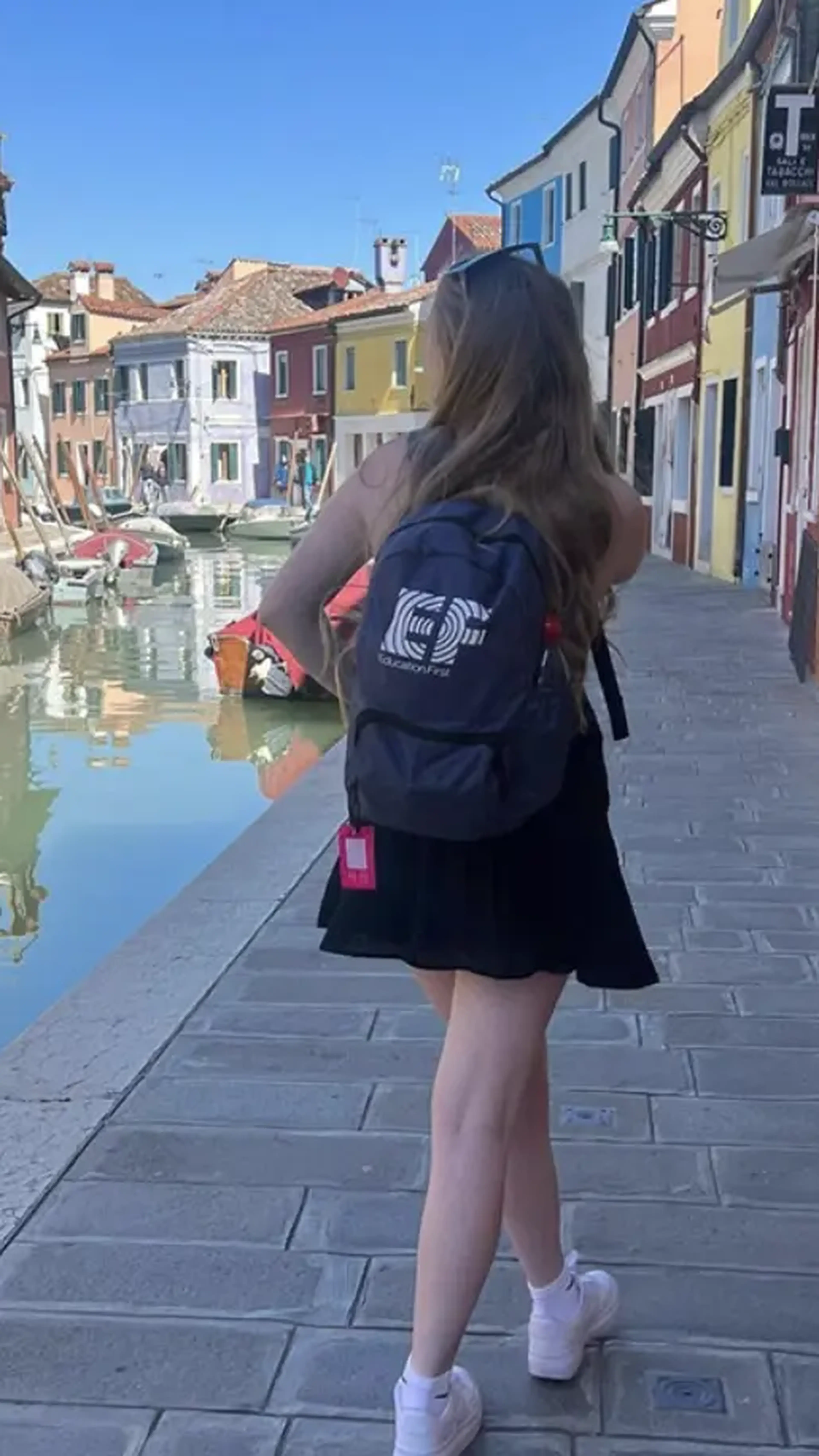 student on tour in venice