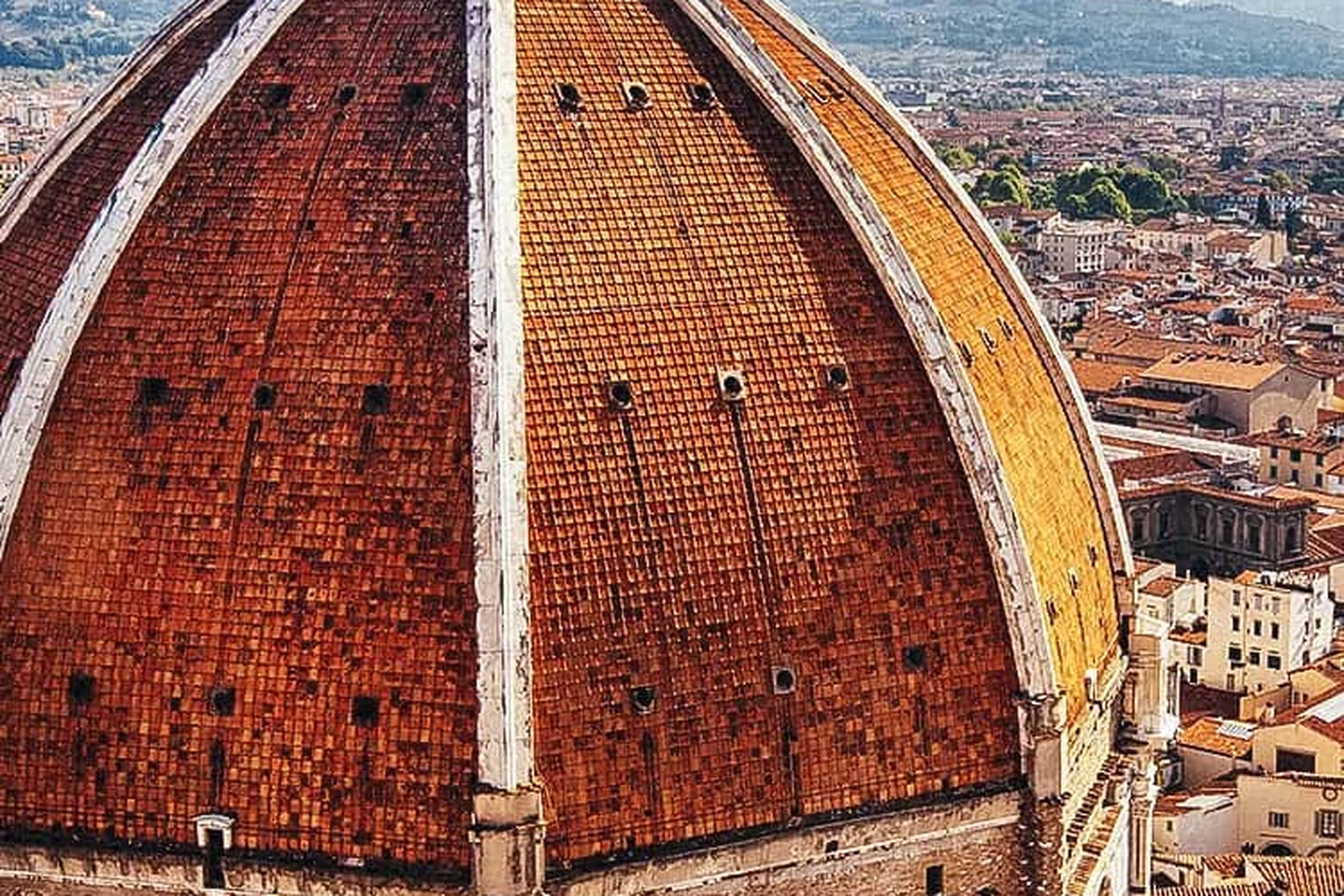 italy-travel-guide_hero-full-M-750x1320-1