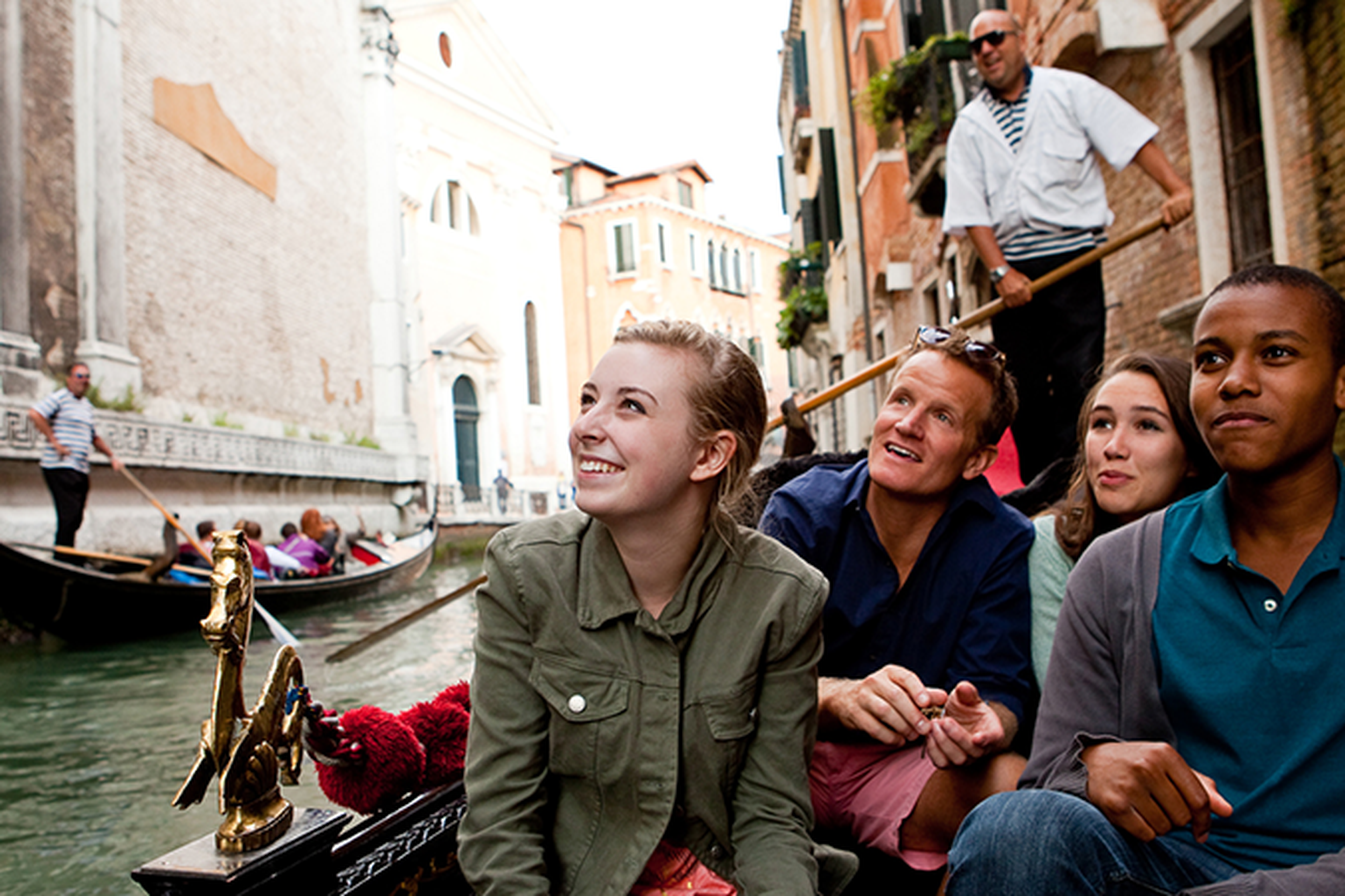 student travelers in Venice