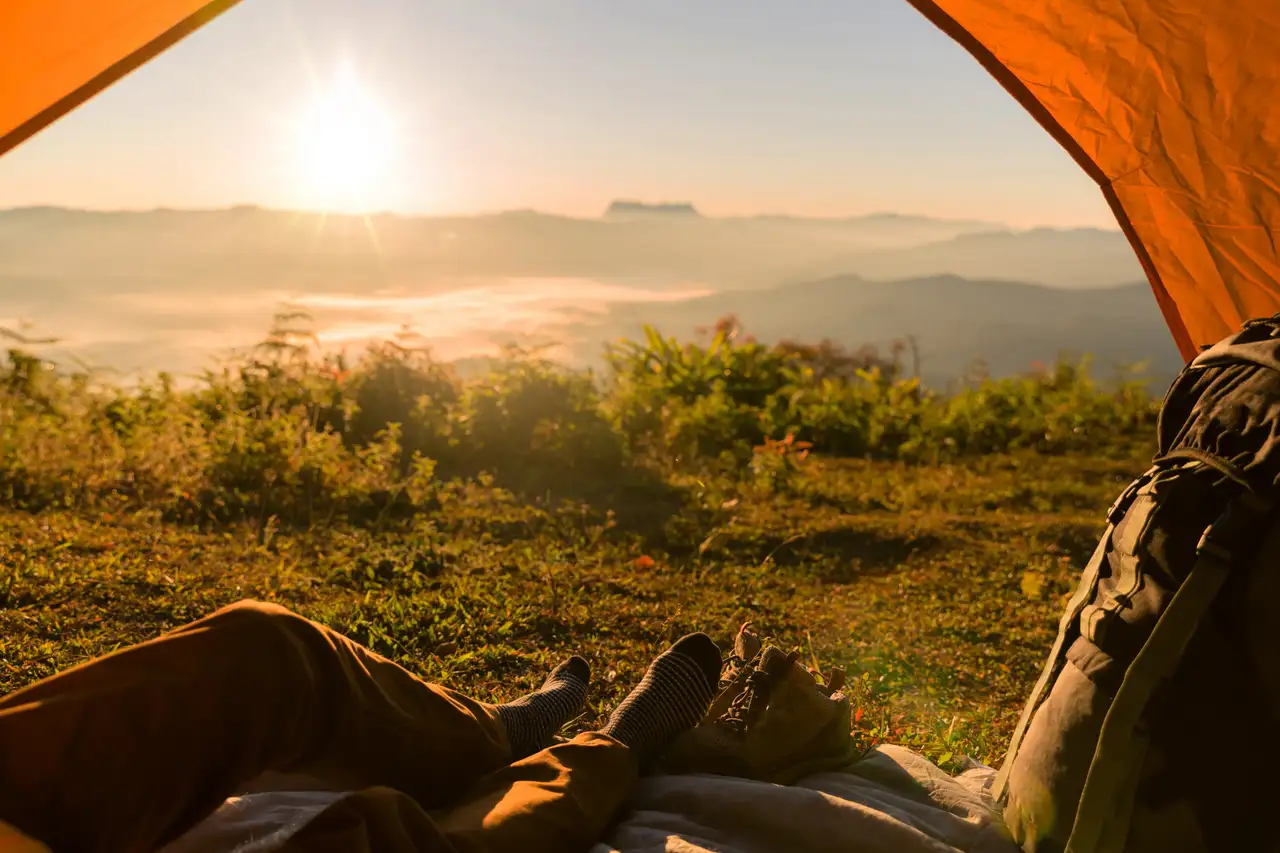 Stellplatz mit Ausblick auf die Landschaft in Dänemark