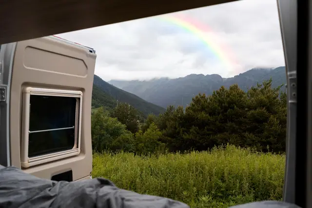 Regenbogen beim Wildcampen in Deutschland