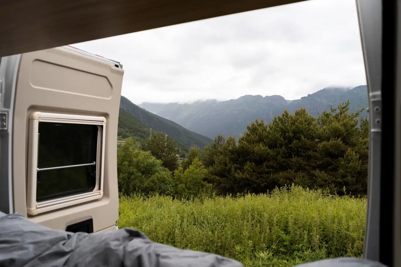 Mit der VanSite Camping App Gastgeber für Camping in der Natur werden
