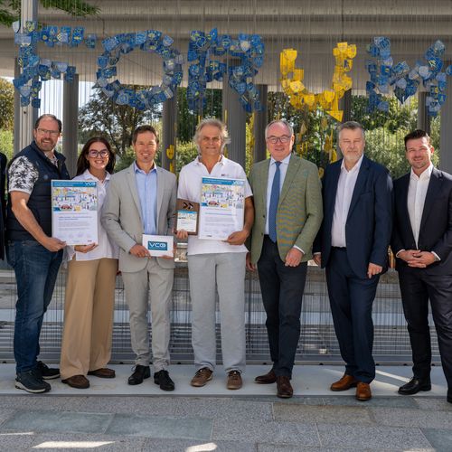 https://a.storyblok.com/f/267565/2126x1510/e87355b06f/nlk-burchart-amstetten-outdoor.jpg
