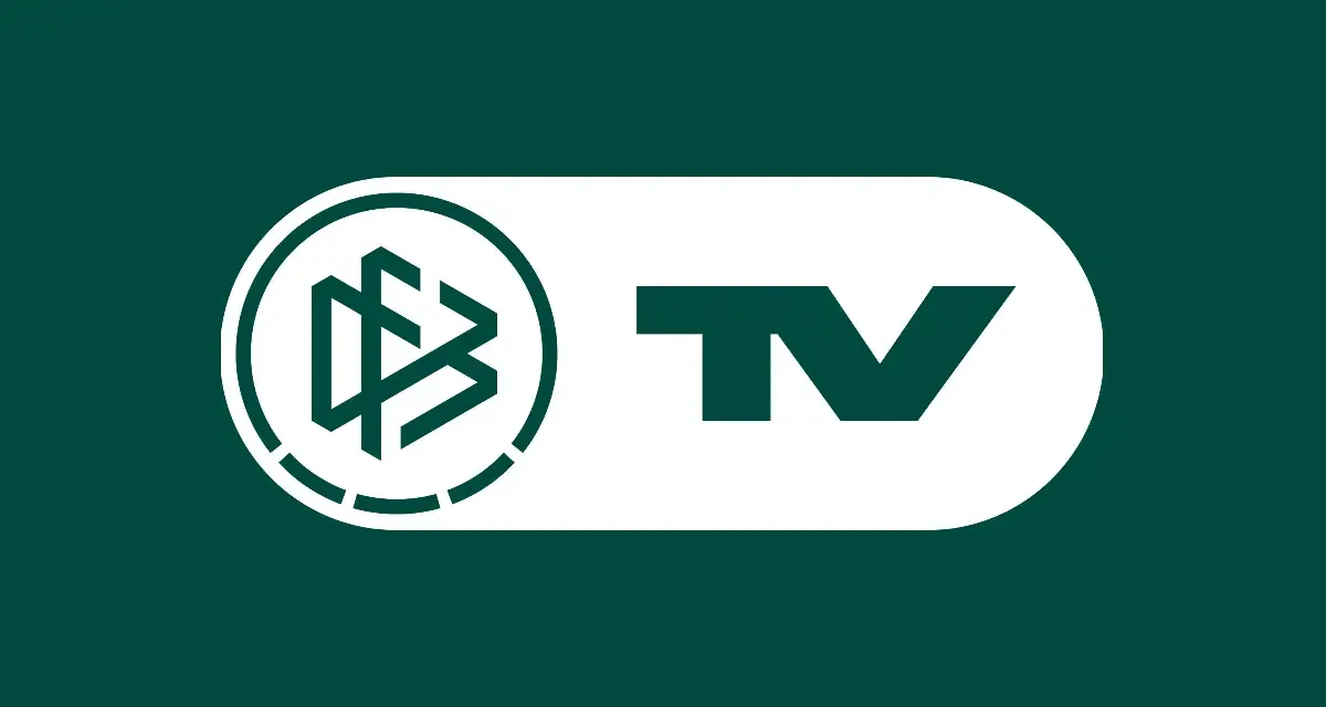 Logo von „DFB TV“ in Grün auf weißem Hintergrund, bestehend aus einem geometrischen Emblem und fetten Buchstaben.