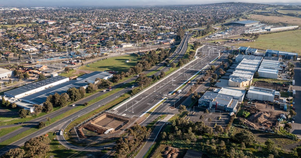 Craigieburn Station Car Park Symal Symal