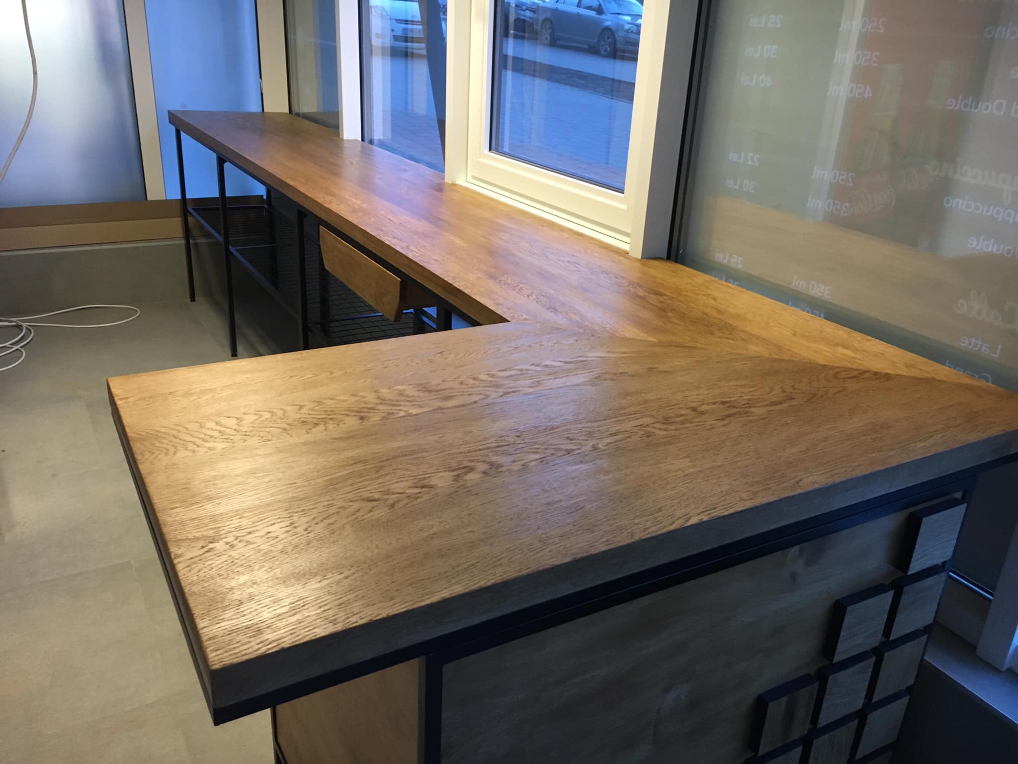 Bar Table