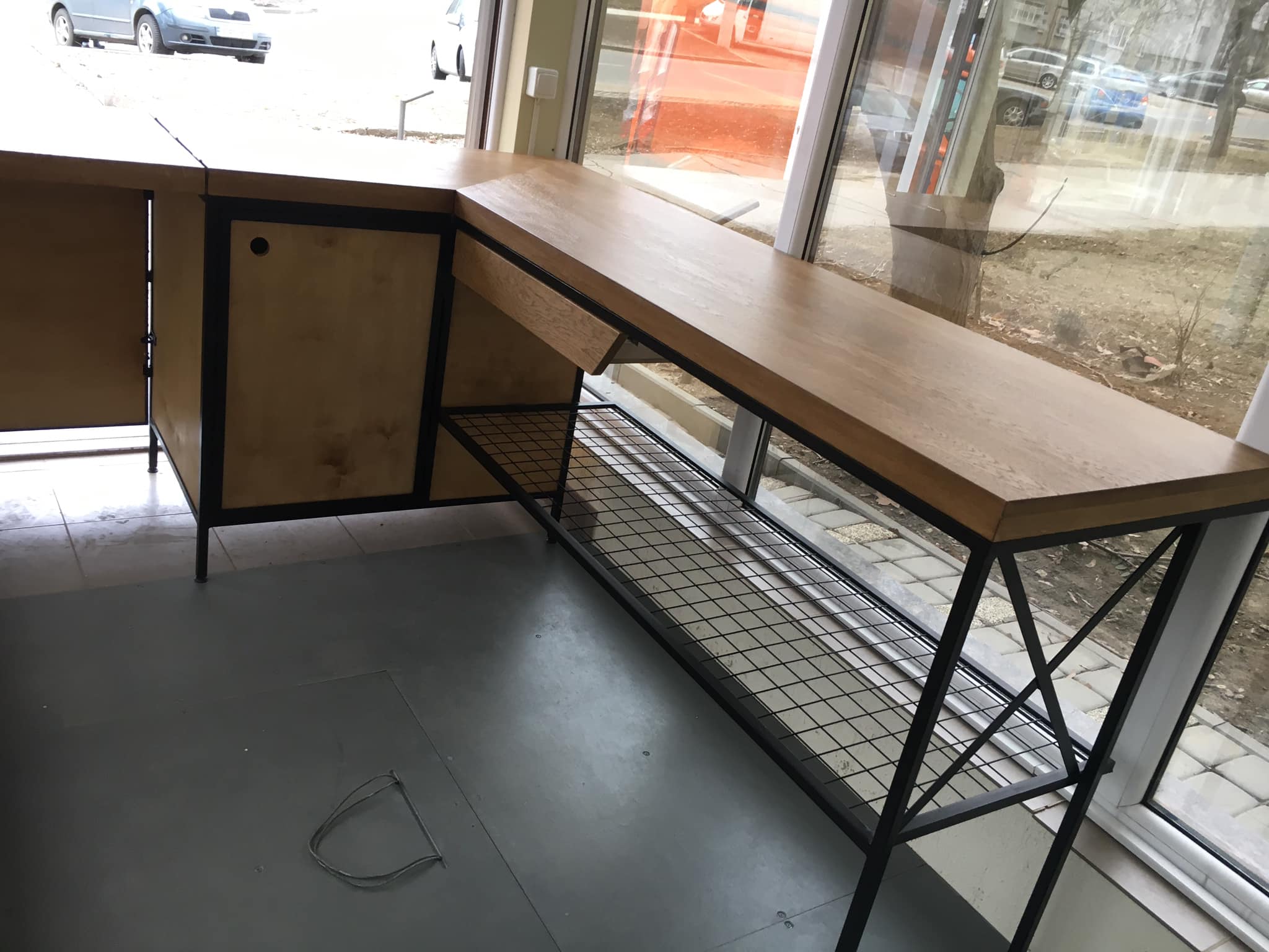 Bar Table