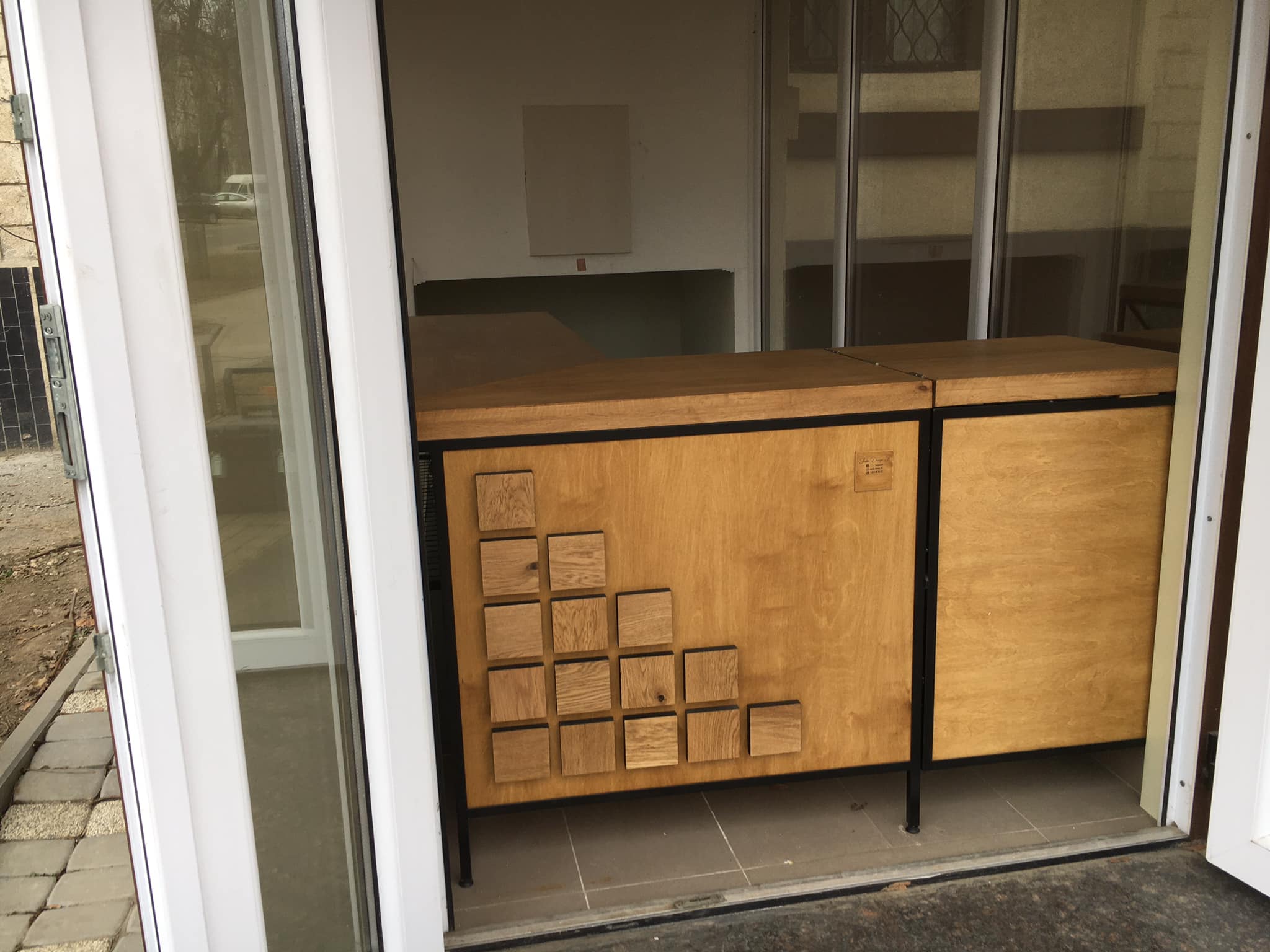 Bar Table