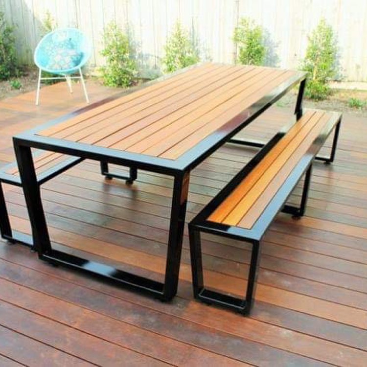 Woody Table