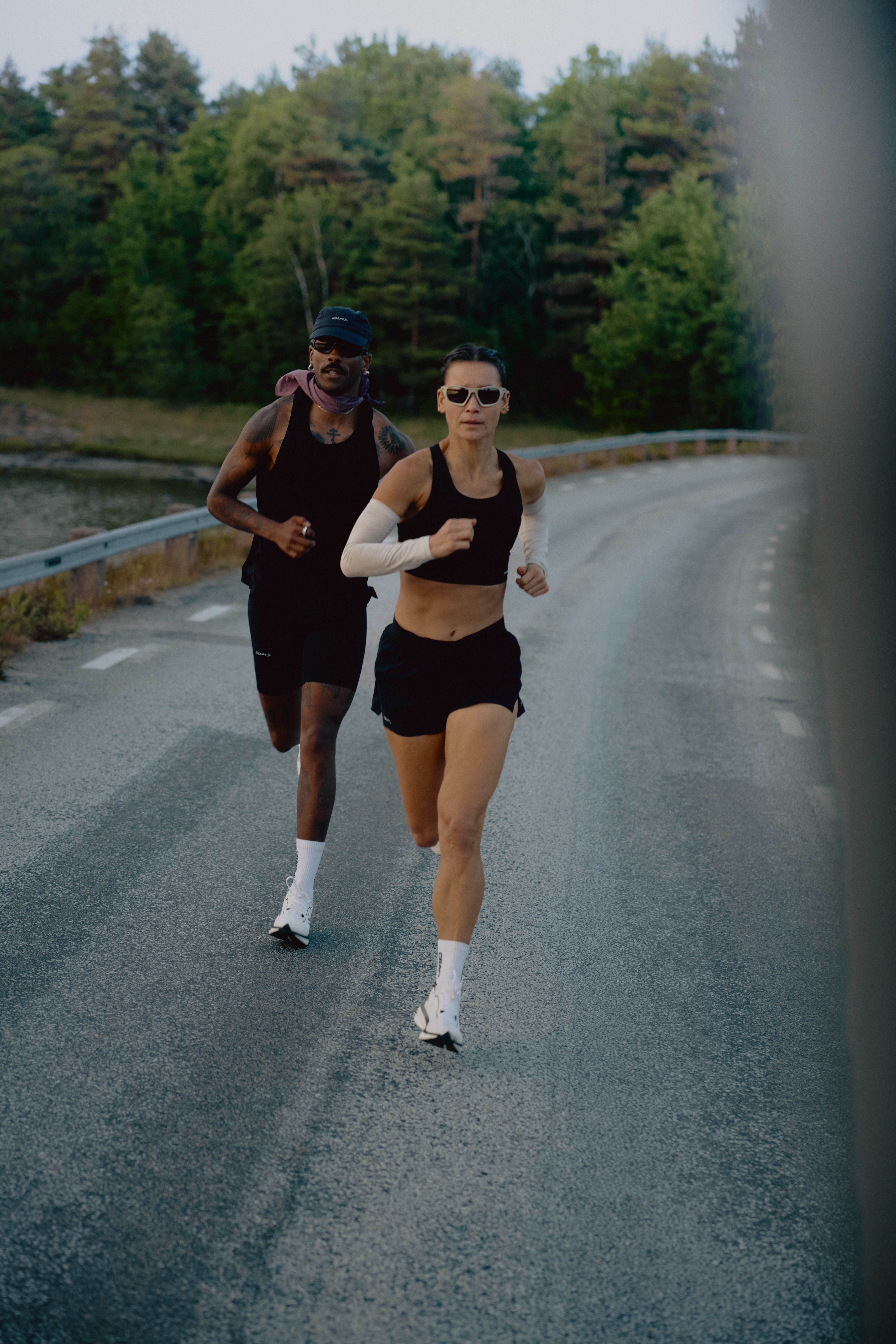 dress for winter running Women's Outfit: Navy Open RD-01.13.25 body:38