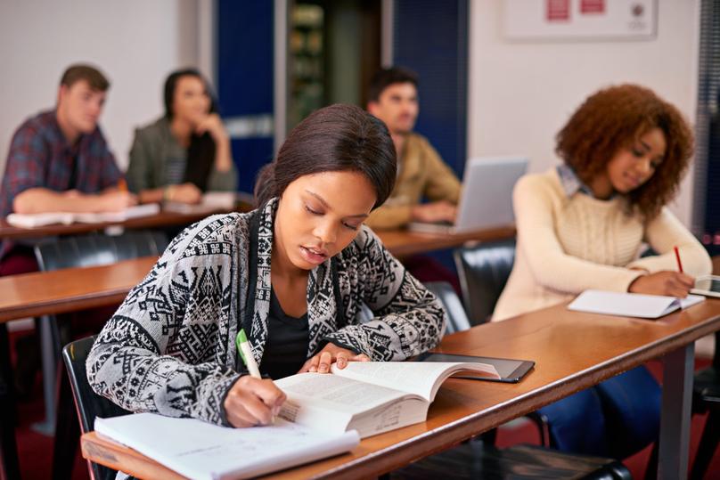 How to stay focused in college Top tips to master