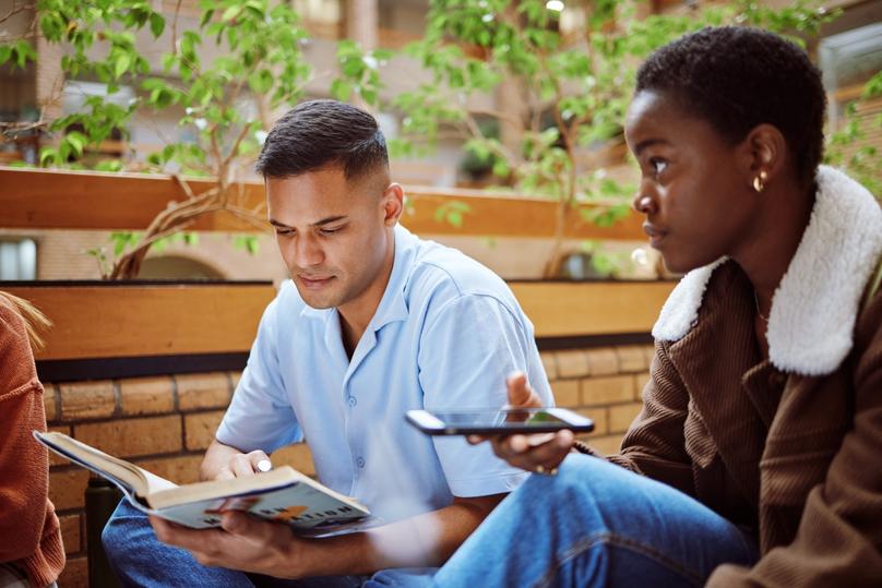 What is a good GMAT score for MiM and MiF programmes
