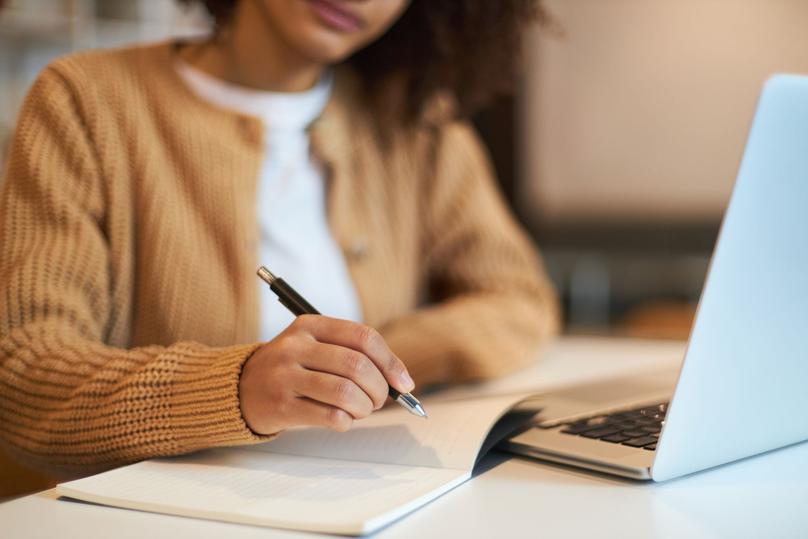 How to write a winning scholarship essay Dos and don'ts