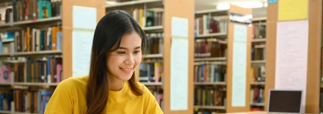 Advantages of Using an Education Loan Calculator for International Student Loans