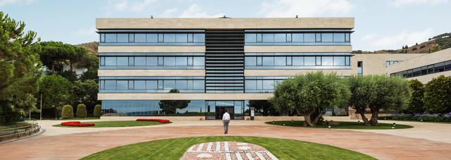 Spotlight on the IESE Business School