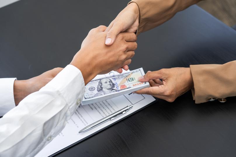 Exchanging-money-business