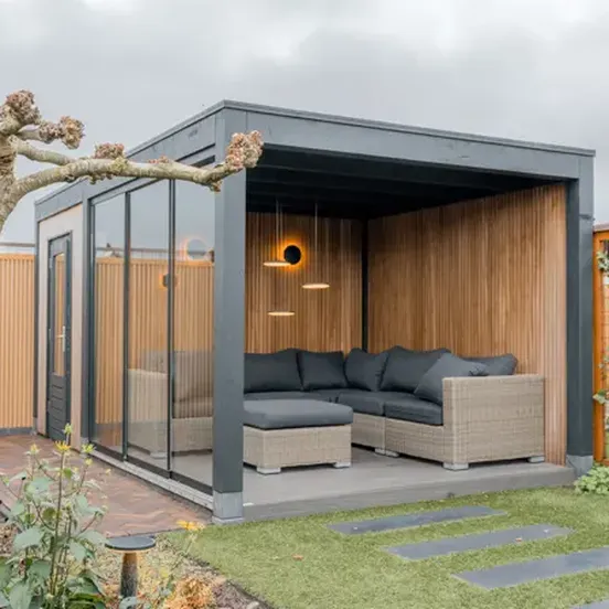 strak en modern buitenverblijf