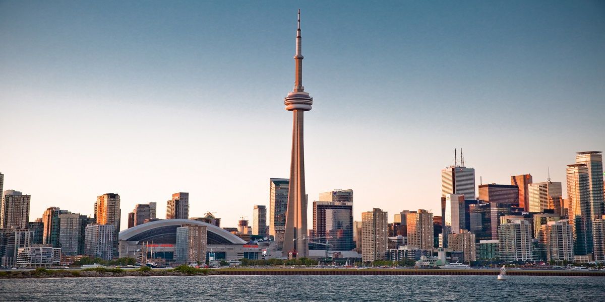 https://a.storyblok.com/f/270183/219603/06255d9592/toronto-1.jpg