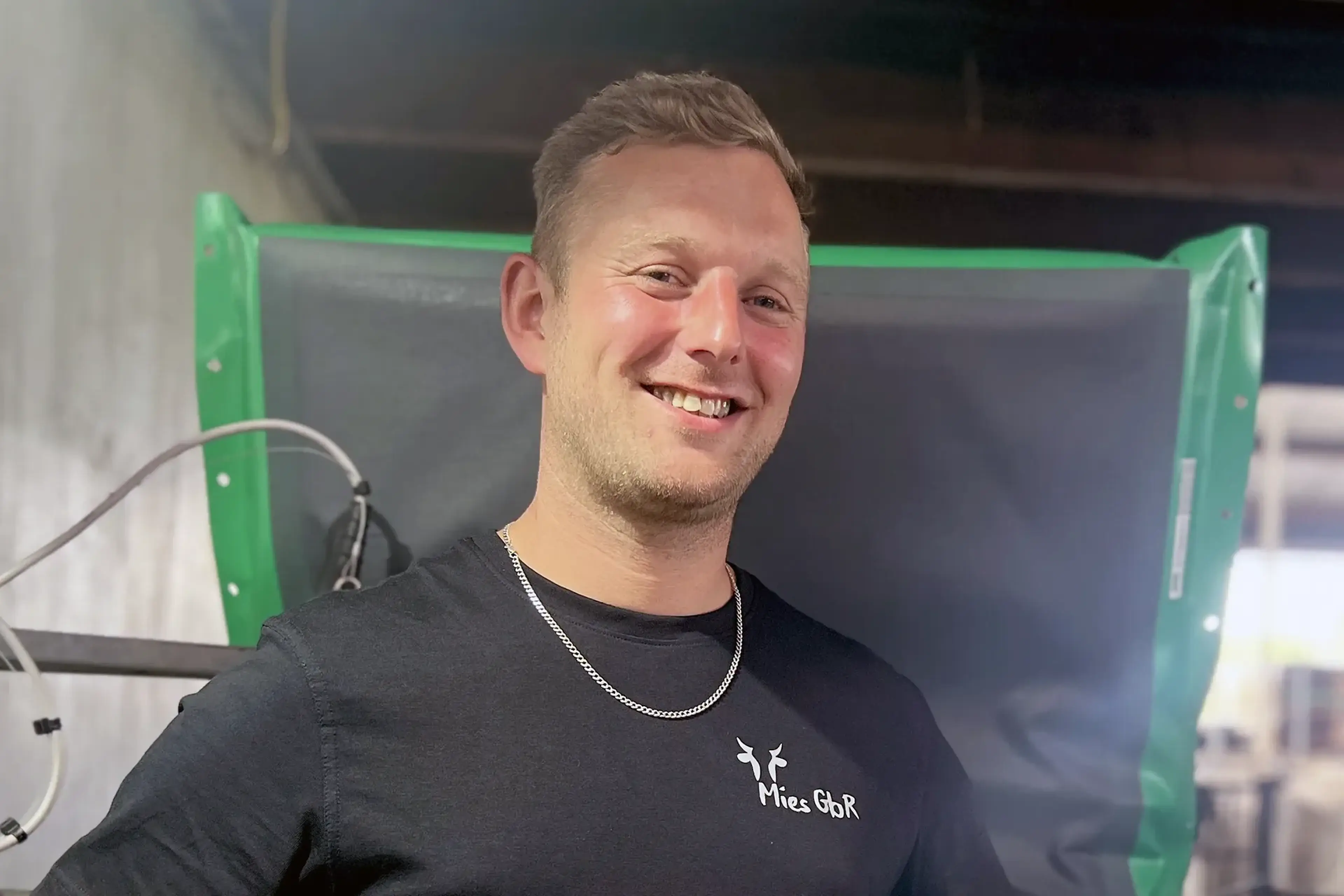 The MS AutoHoofClean system is skin-friendly and stress-free for the cows