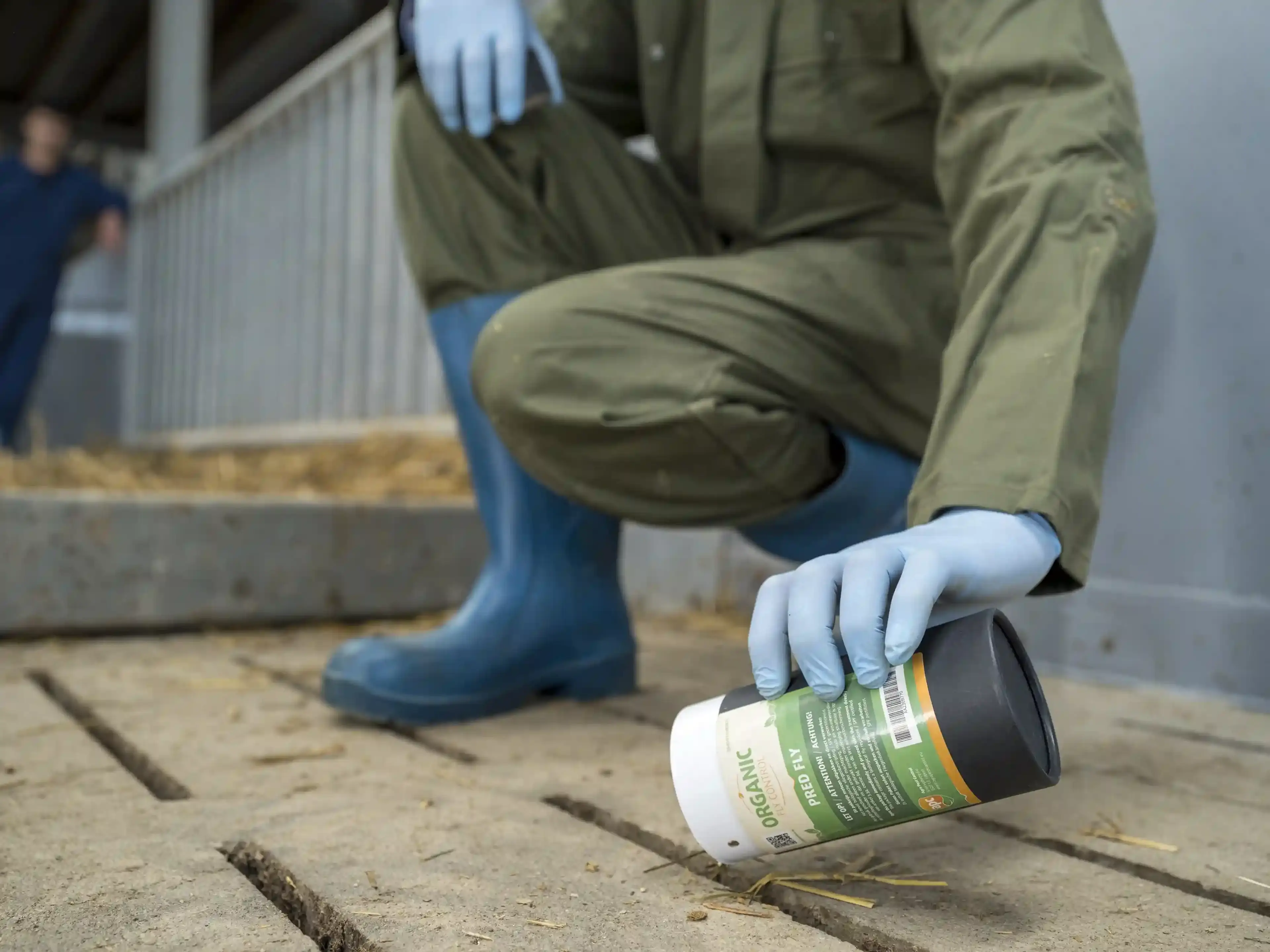 Application organic pred fly