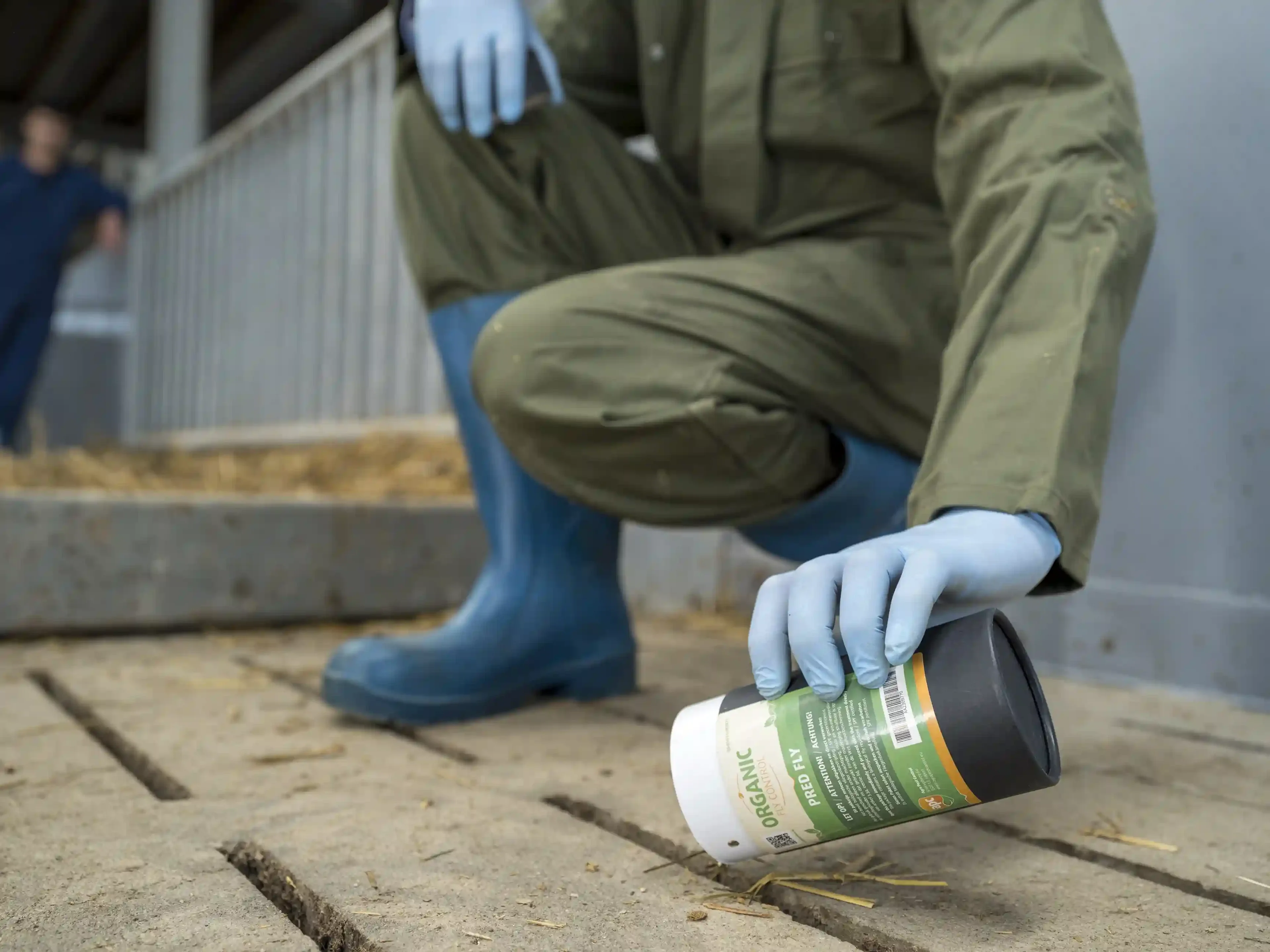 Application organic pred fly