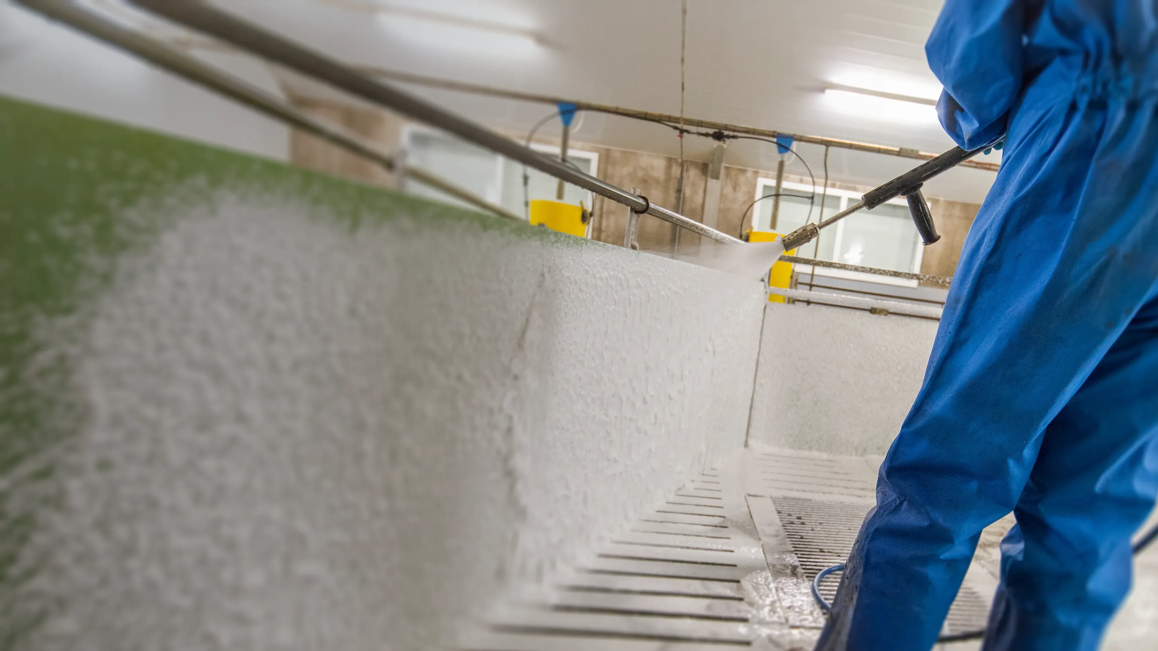 The strongest foam cleaner in the livestock industry