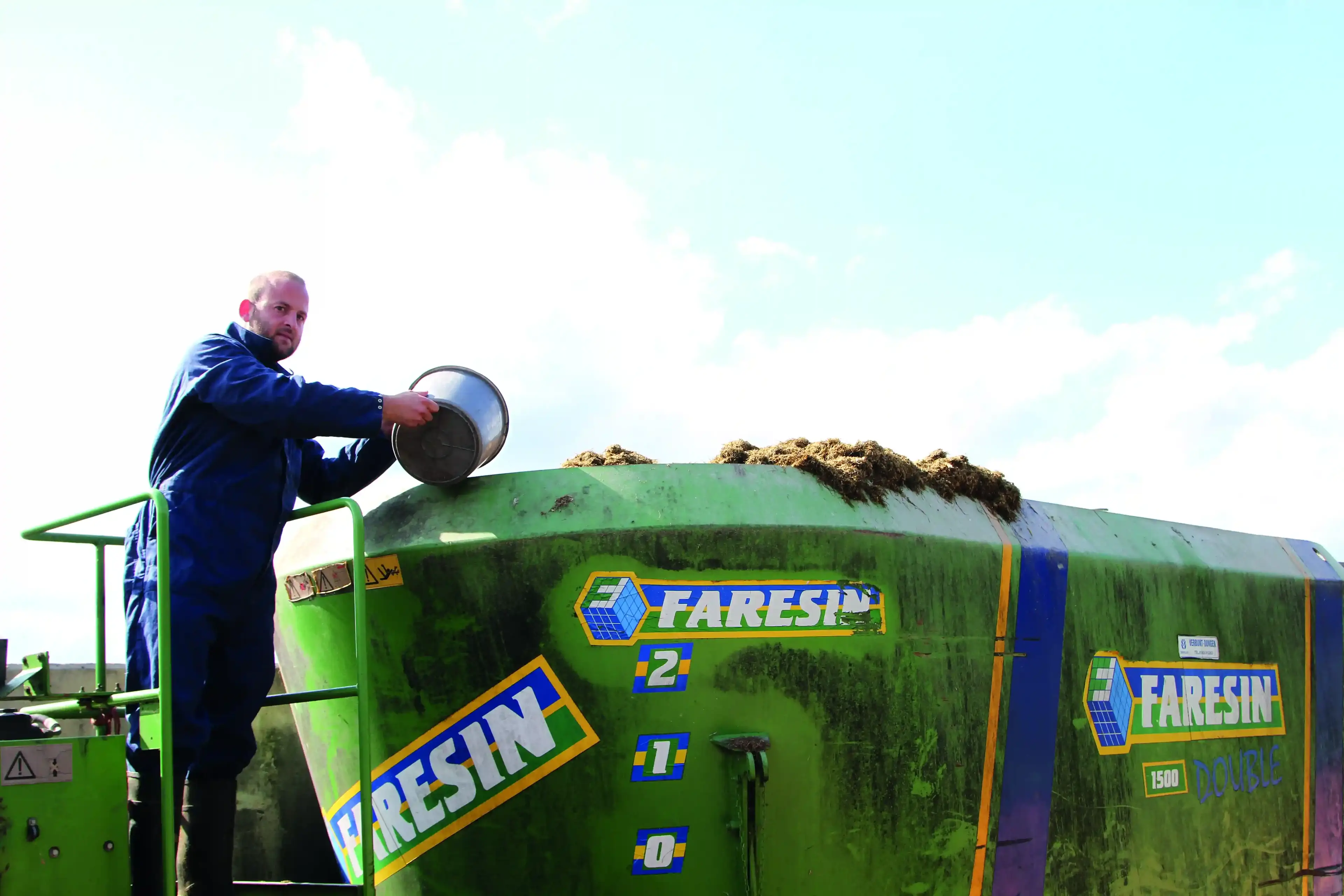 WetFeed feeder mixer