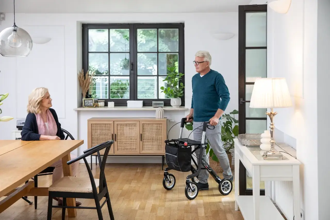 Wie erhalte ich einen Rollator auf Rezept mit Pflegestufe?