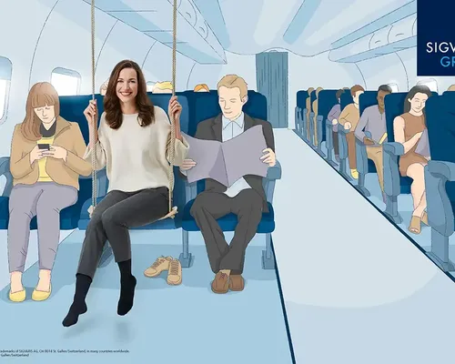 Comic-Illustration von Menschen, die in einem Flugzeug sitzen, eine Frau trägt Kompressionsstrümpfe und lächelt, Sigvaris Logo oben rechts