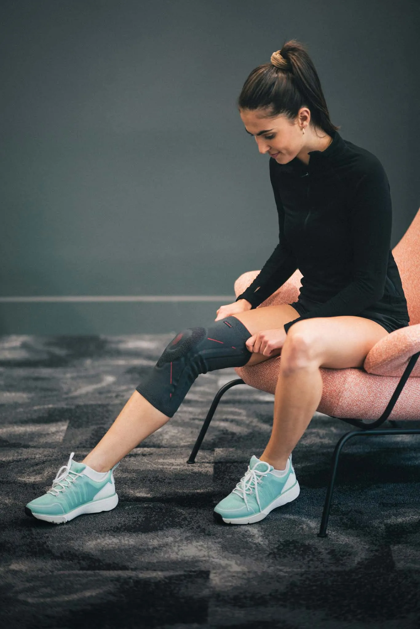 Kniebandage GenuForce Pelotte Silikonhaftband