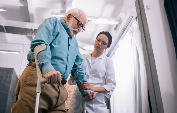 Krücken nach Beinamputation: Alles, was du wissen musst