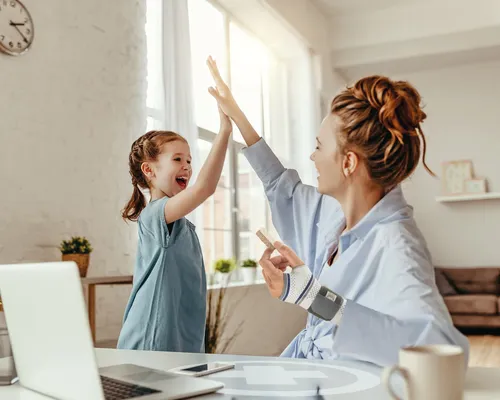 Sehnenscheidenentzündung am Handgelenk: Therapie & Tipps