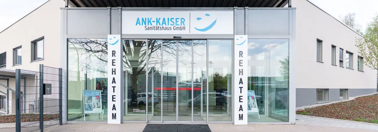 Vorderansicht des Eingangs des Sanitätshauses der Ank-Kaiser GmbH in Kaiserslautern
