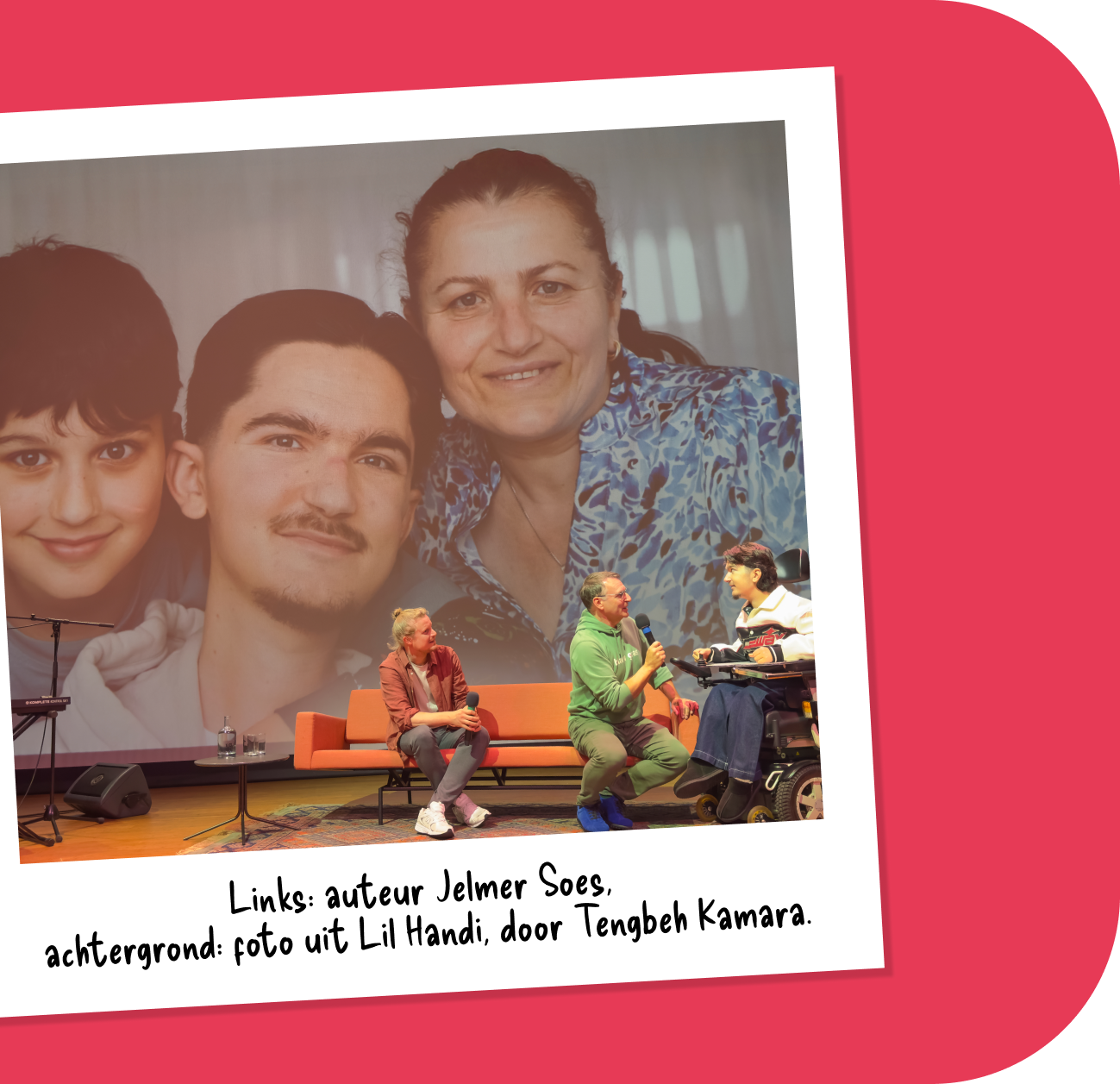 Links: auteur Jelmer Soes, achtergrond: foto uit Lil Handi, door Tengbeh-Kamara