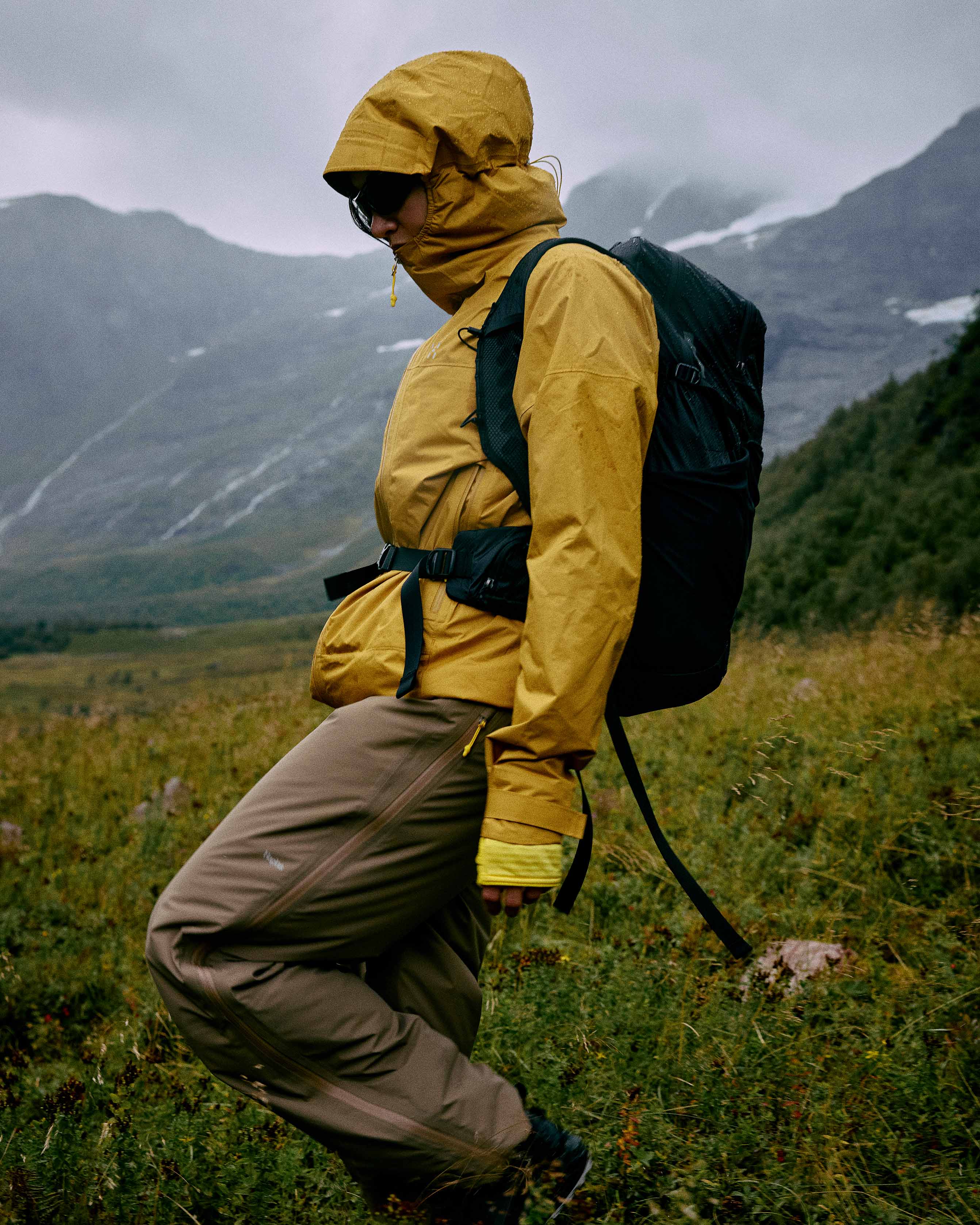 【 tilak 】 PERTEX®︎ LIGHT SHELD POUTNIK ARMOR Jacket PERTEX® Shield+ The Urban Traveler by Tilak.