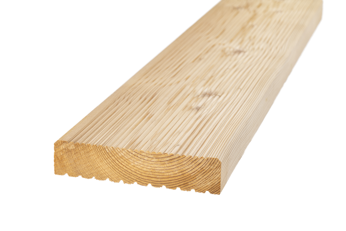 Ein geriffelter Terrassenboden aus Lärchenholz mit deutlichen Rillen zur Verbesserung der Rutschfestigkeit. Perfekt für den Einsatz in Außenbereichen, um Sicherheit und ästhetische Schönheit zu kombinieren.