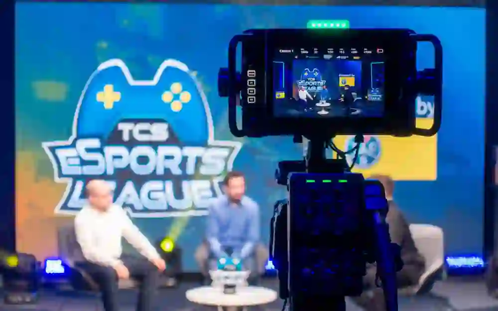 L'immagine mostra la trasmissione virtuale dell'esibizione pubblica "Hero Fest" durante la pandemia di Corona nell'area di Bernexpo.