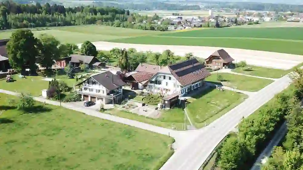 The picture shows the Berchtoldshof in Bätterkinden