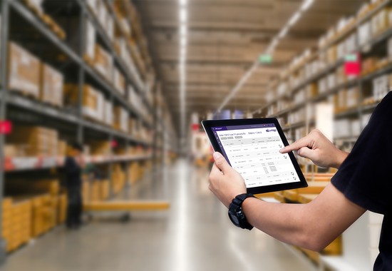 Warehouse-Management-Software-app-via-tablet