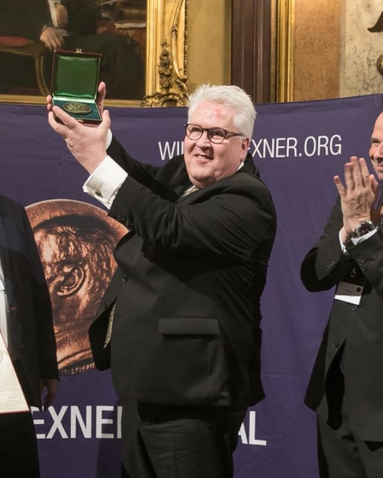 Prof. Dr. Sepp Hochreiter receives Exner Medal with applause