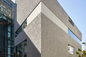 Modernes Stadhaus in Seoul mit klarer Geometrie und heller Putzfassade, StoSignature