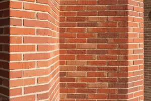 Close-up einer Fassade in Backsteinoptik, gestaltet mit Sto Flachverblendern