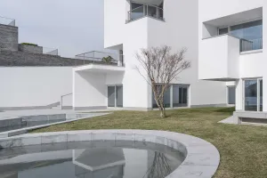 Dongqian Lake Club Houses: Weiße Villen mit Außenpool