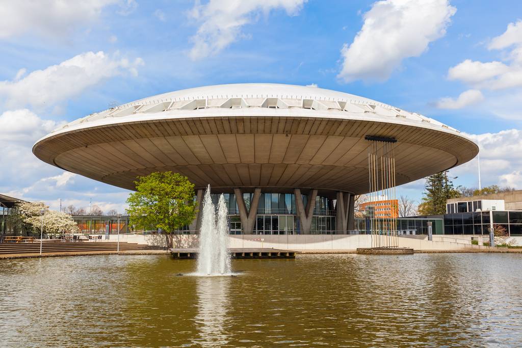 La Design Academy, le stade du PSV et l'étonnant Evoluon