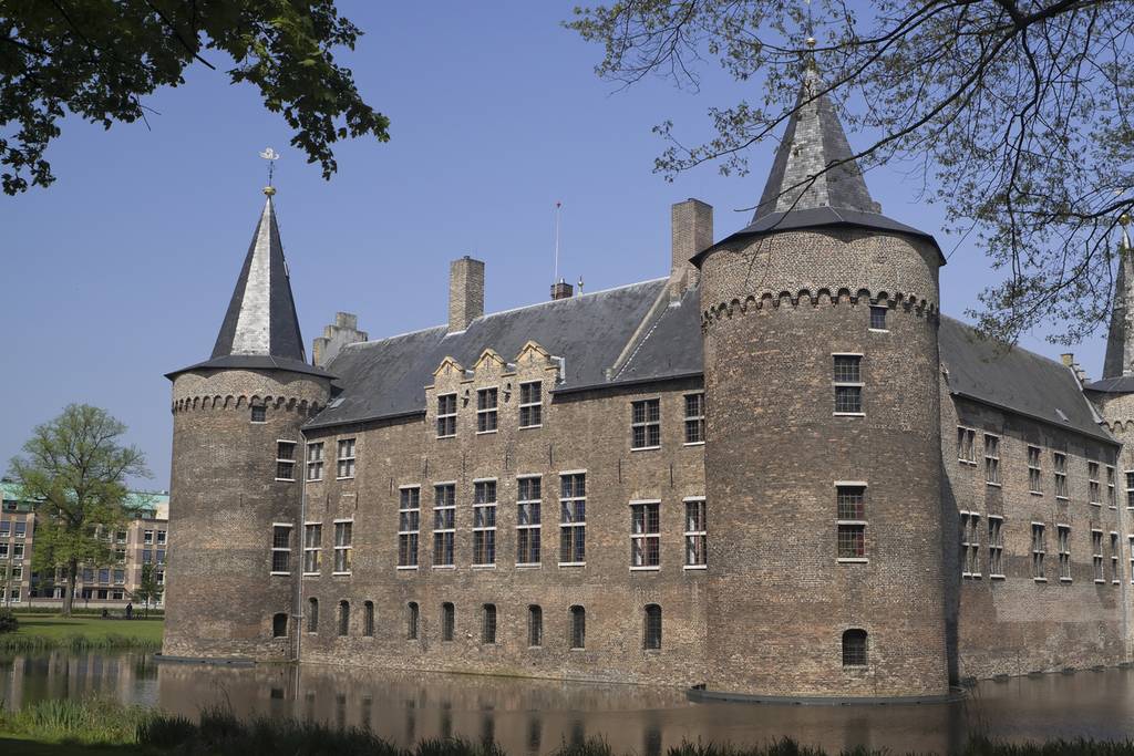 Find B&Bs in North Brabant and discover its catles