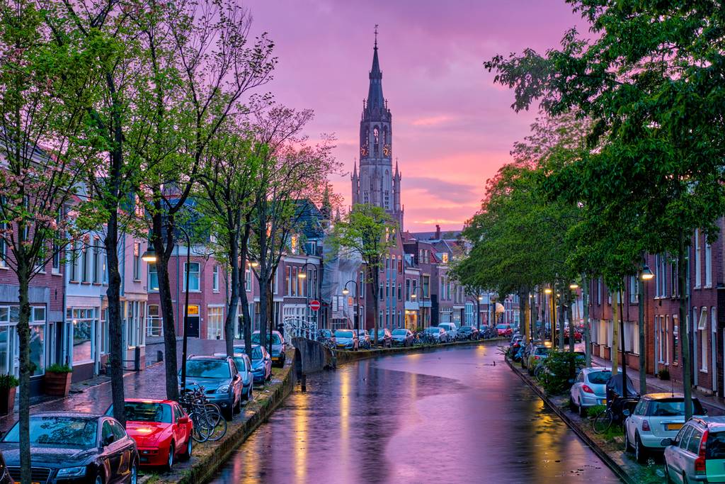 Scopri Delft: La Città della Ceramica e dell'Eleganza Olandese