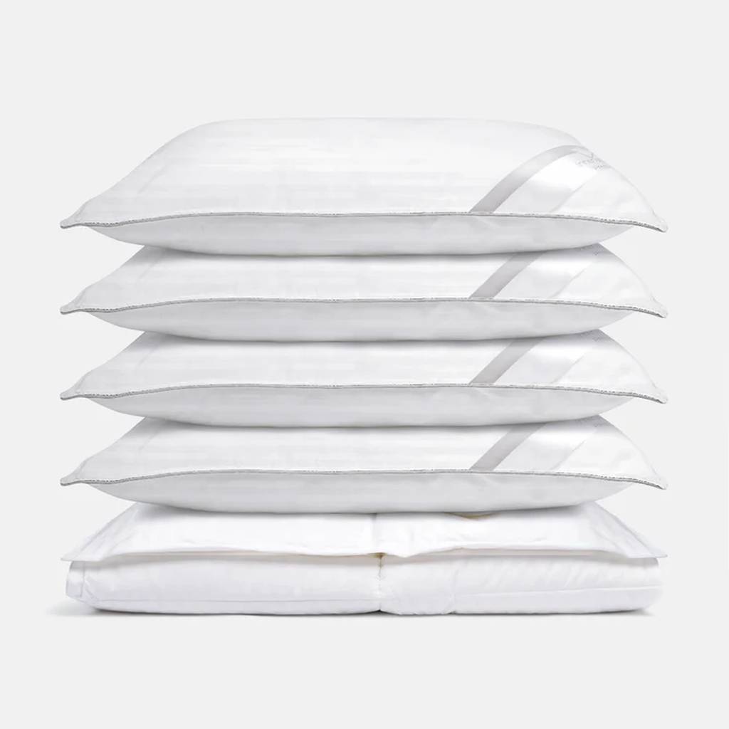 1 Tweepersoonsdekbed 240x220 + 4 hoofdkussens