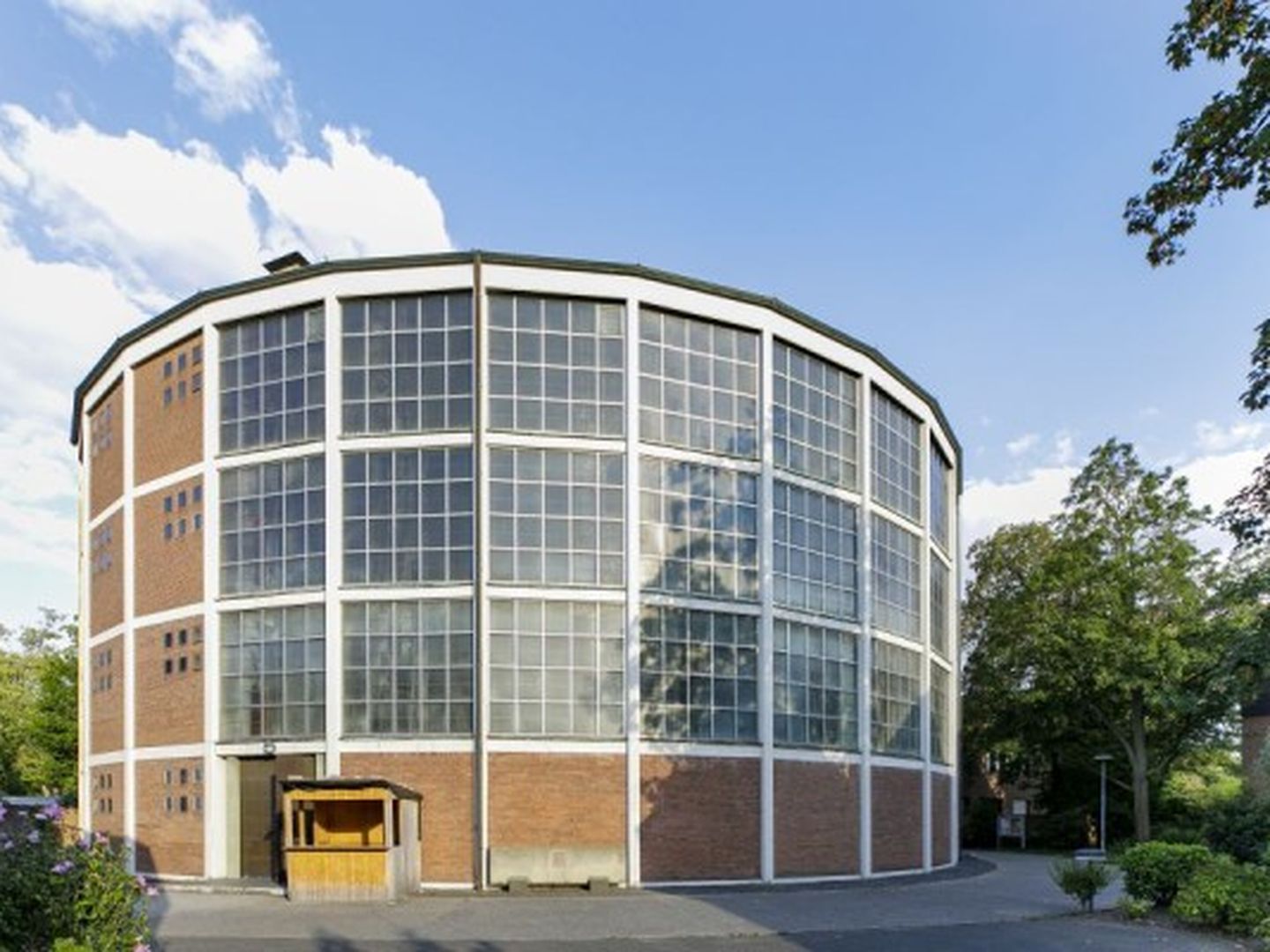 Düsseldorf Stockum: Katholische Kirche "Heilige Familie" © Ulrik Eichentopf