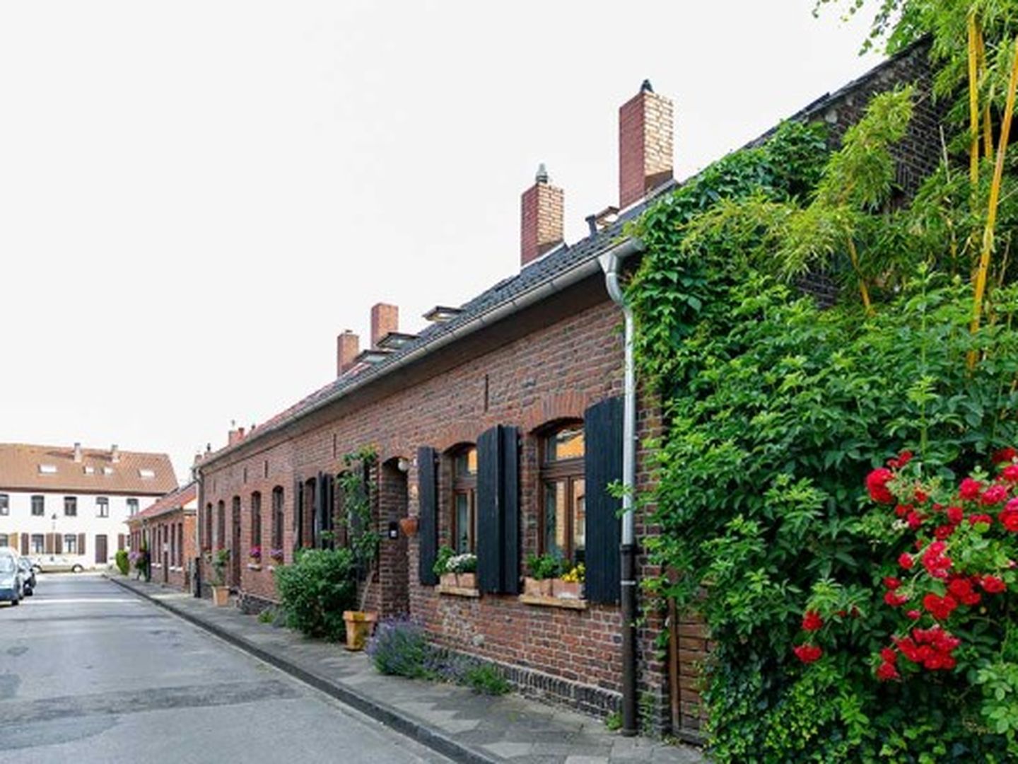 Denkmalgeschütze Arbeiterhäuser der Glashüttensiedlung Neustadt